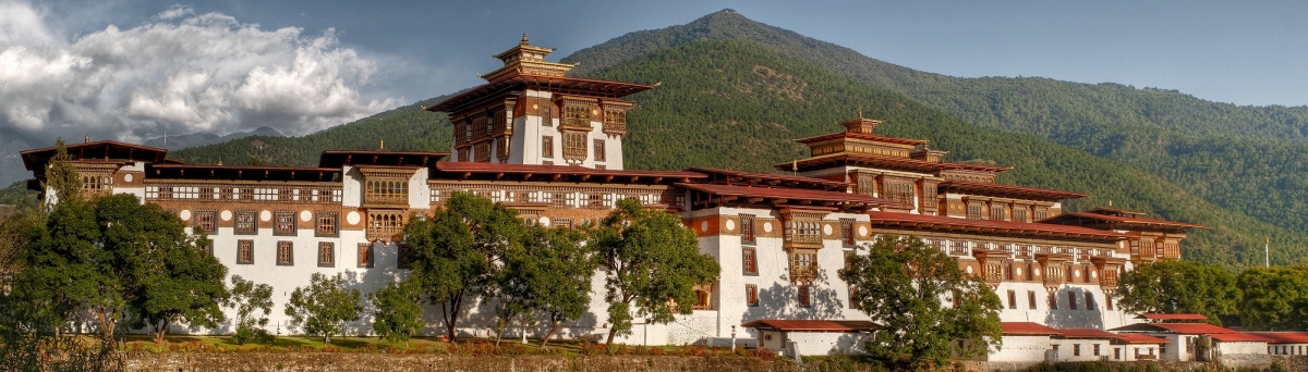 Pungthan Dechen Dzong (Göran Höglund (Kartläsarn))  [flickr.com]  CC BY 
Información sobre la licencia en 'Verificación de las fuentes de la imagen'